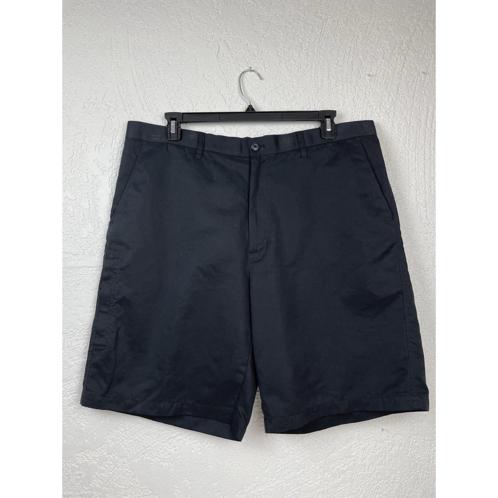 New IZOD XFG Golf Shorts Mens Classic Fit Black Flat Frnt Style5063 Size 40 NWT - Picture 2 of 16